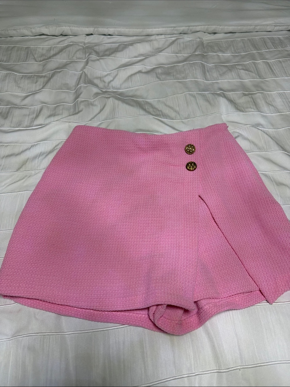 Zara Pink High-Waist Textured Skort with Decorative Buttons